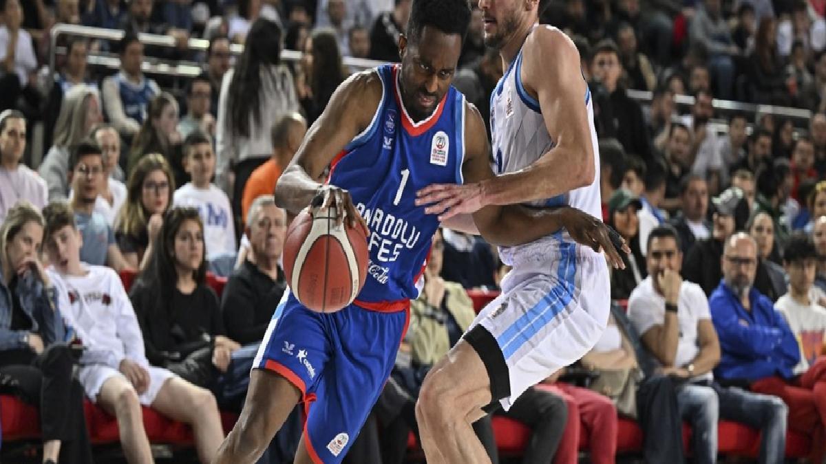 Anadolu Efes, Türk Telekom’u mağlup etti