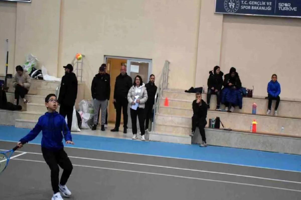 23 Nisan Tenis Turnuvası Başlıyor