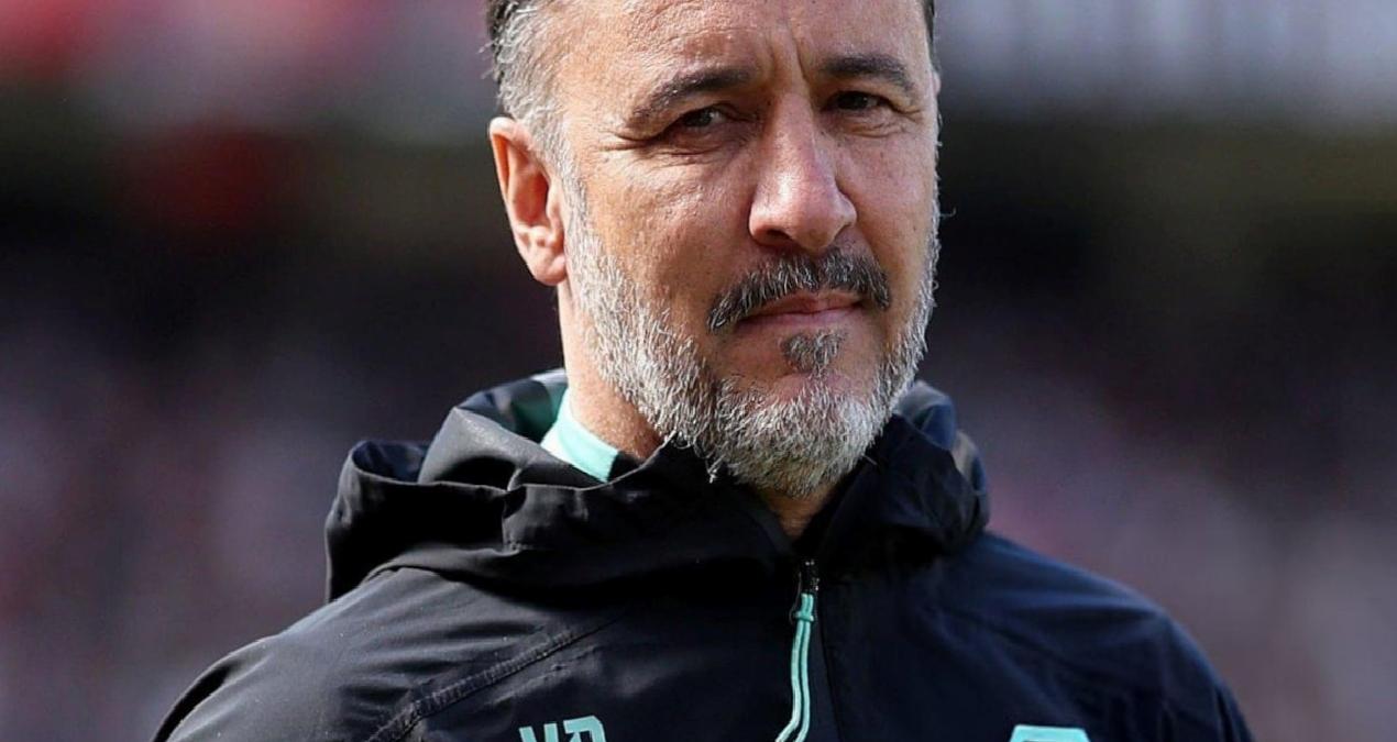 55 yıl sonra bir ilk! Vitor Pereira Premier Lig’i salladı…