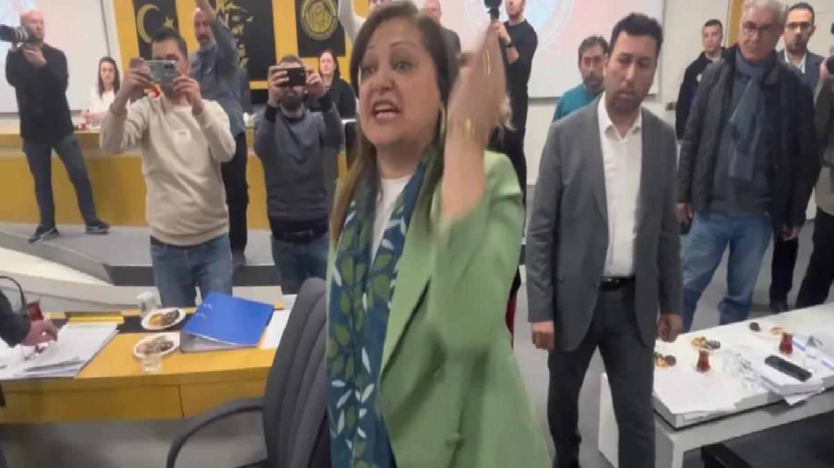 Afyonkarahisar’da belediye meclisi fena karıştı: Elini kırarım terbiyesiz herif
