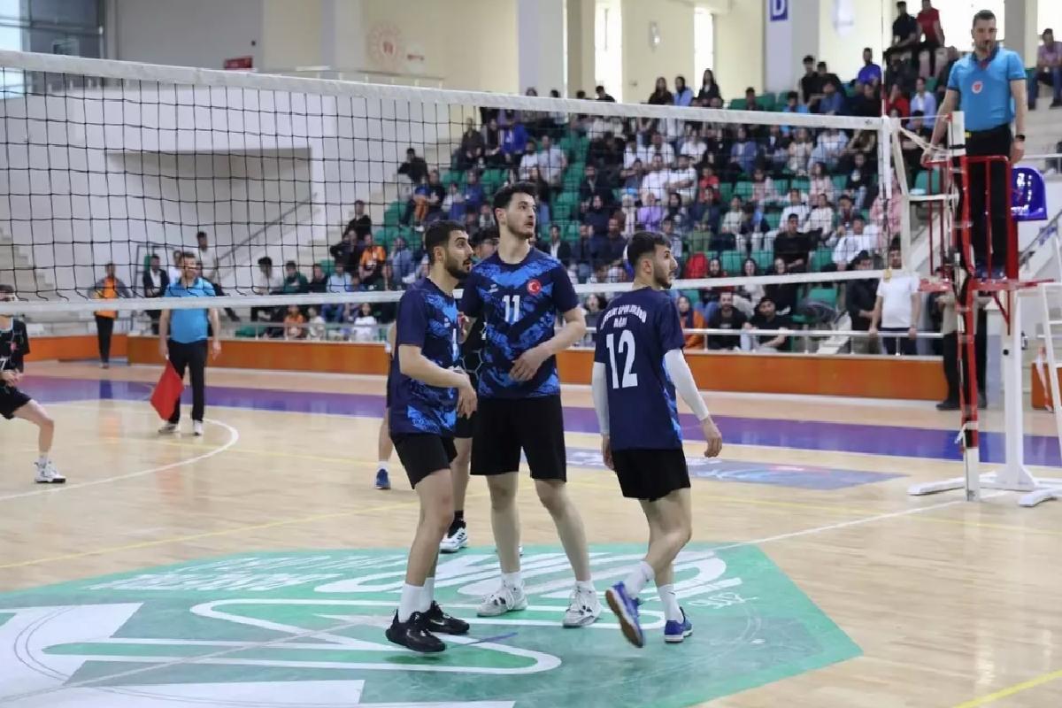 Ağrı KYK, Voleybol Turnuvası Şampiyonu Oldu