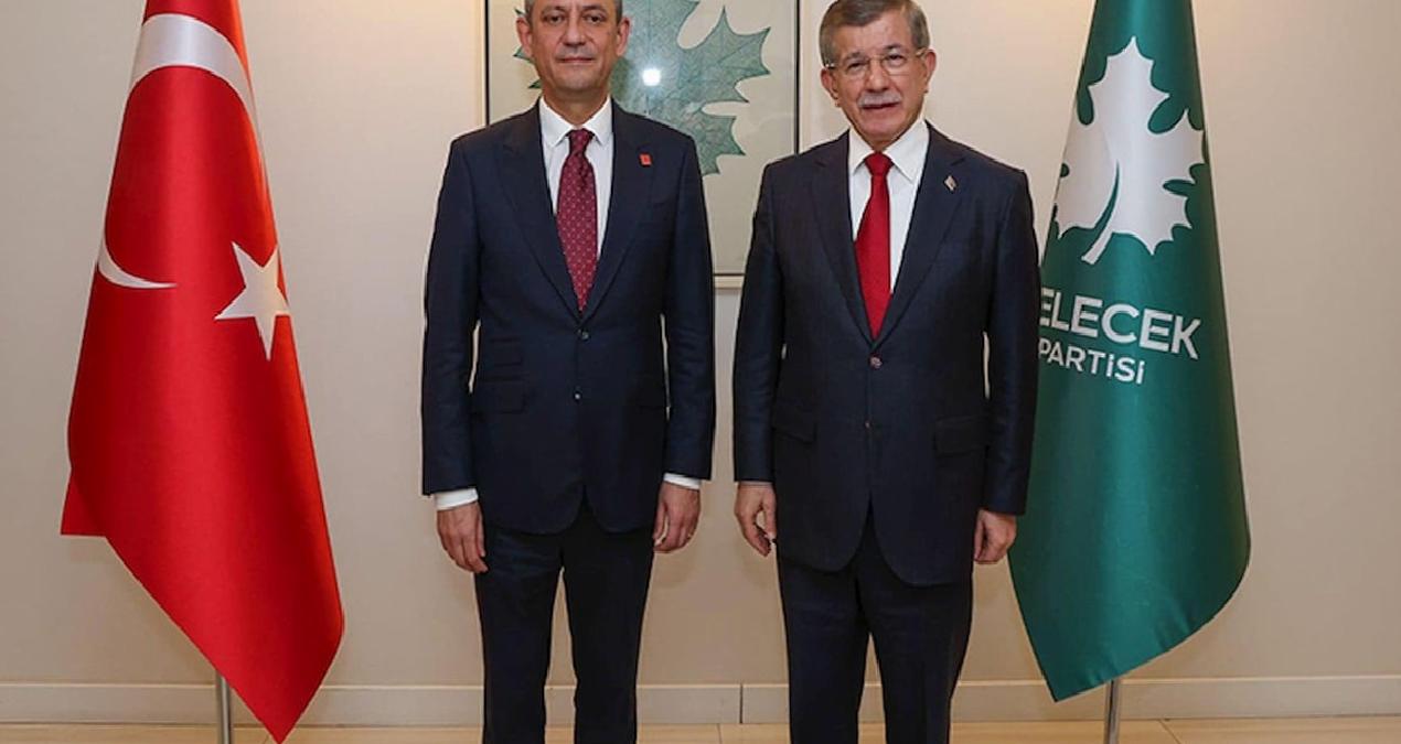Ahmet Davutoğlu’ndan Özgür Özel’e tebrik mesajı
