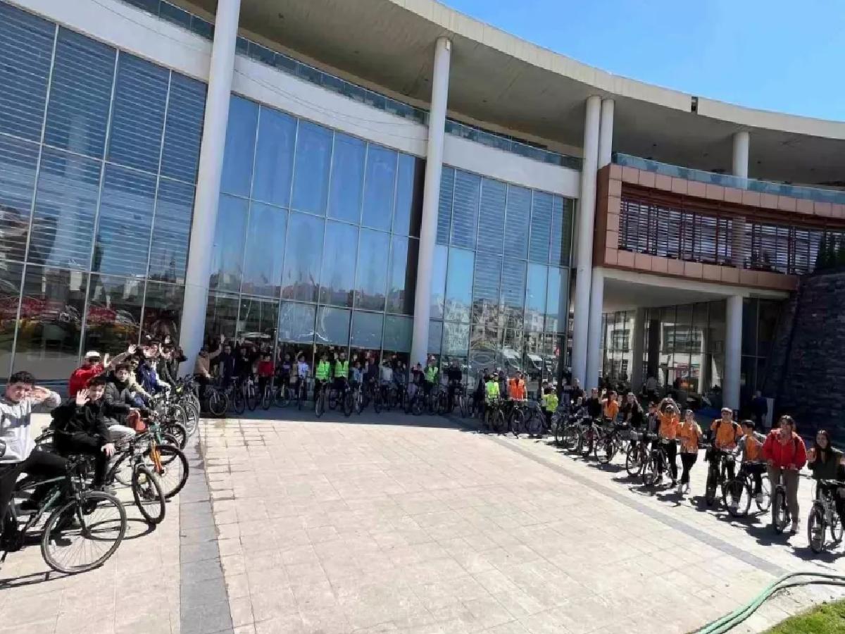Akhisar’da Kalp Haftası Bisiklet Turu