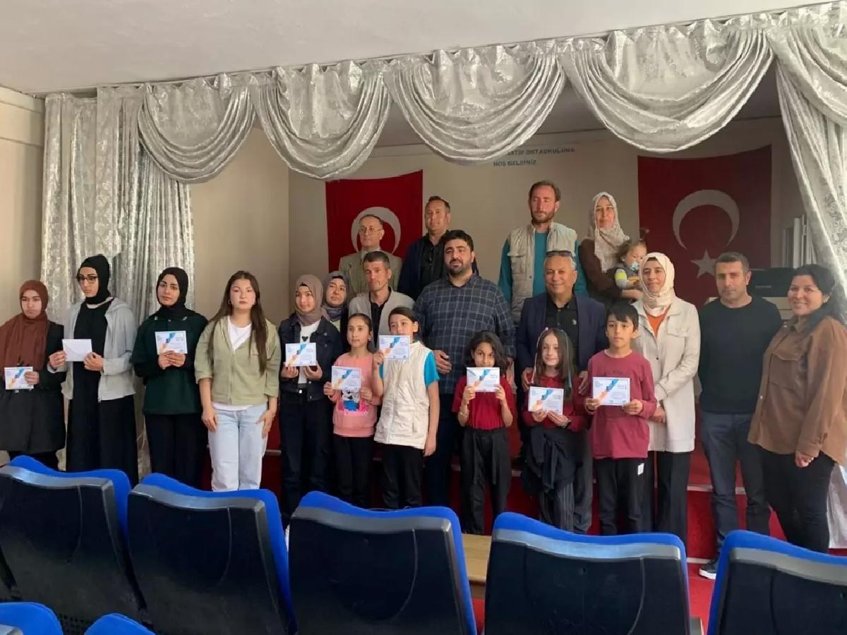 Aladağ’da Bilgi Yarışması Ödülleri Dağıtıldı