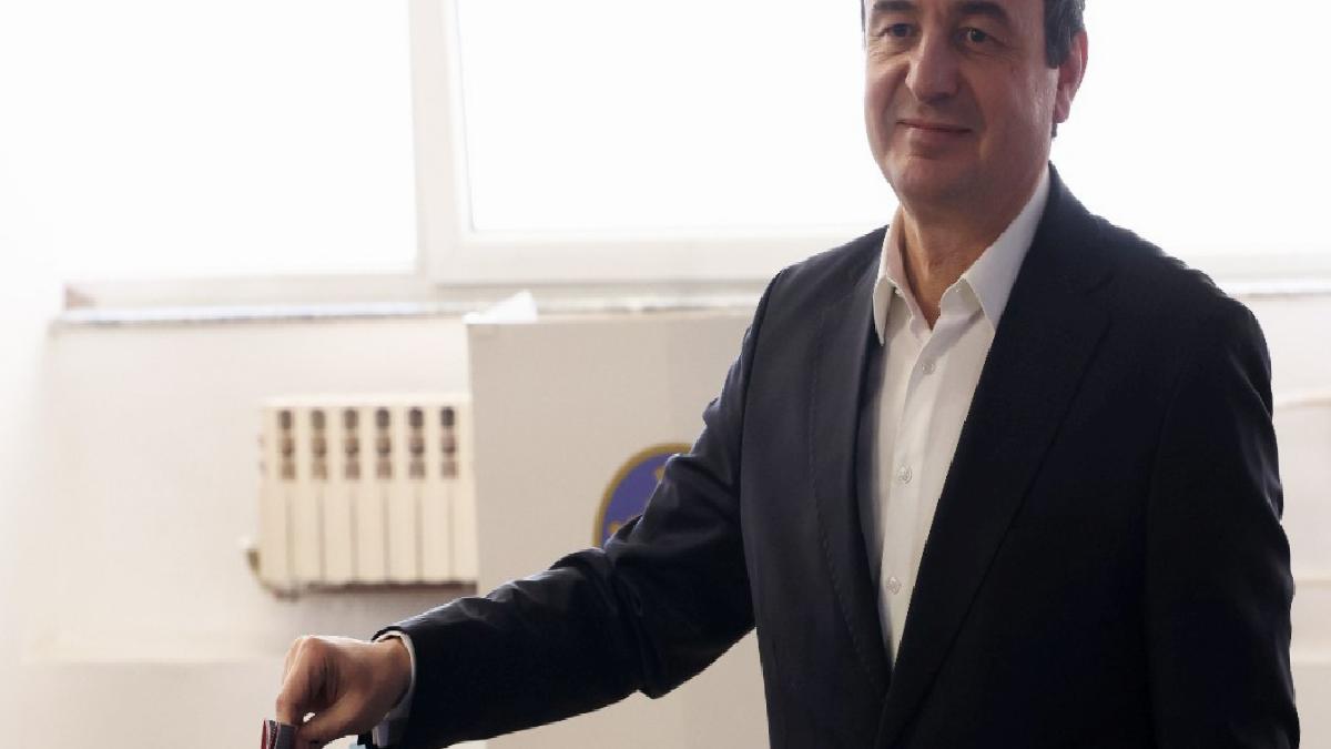 Albin Kurti, Kosova Başbakanlığı görevinden istifa etti