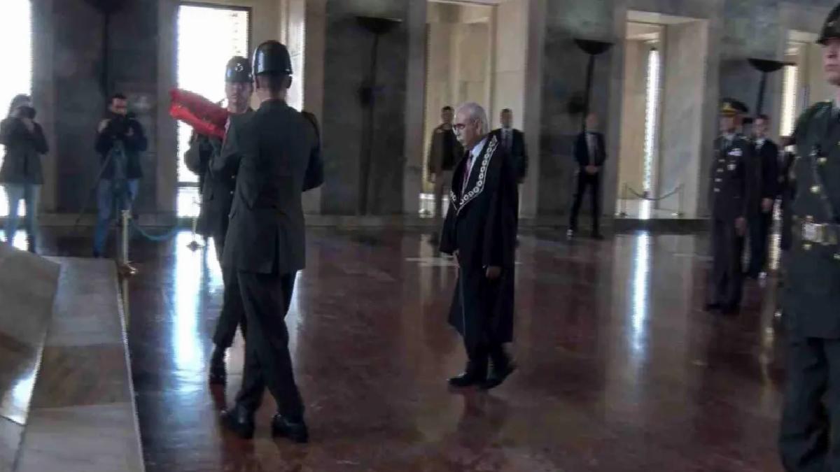 Anayasa Mahkemesi heyeti Anıtkabir’i ziyaret etti