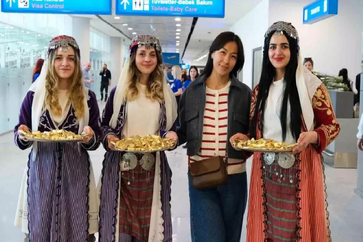 Antalya Havalimanı Yeni Yüzüyle Hizmete Girdi