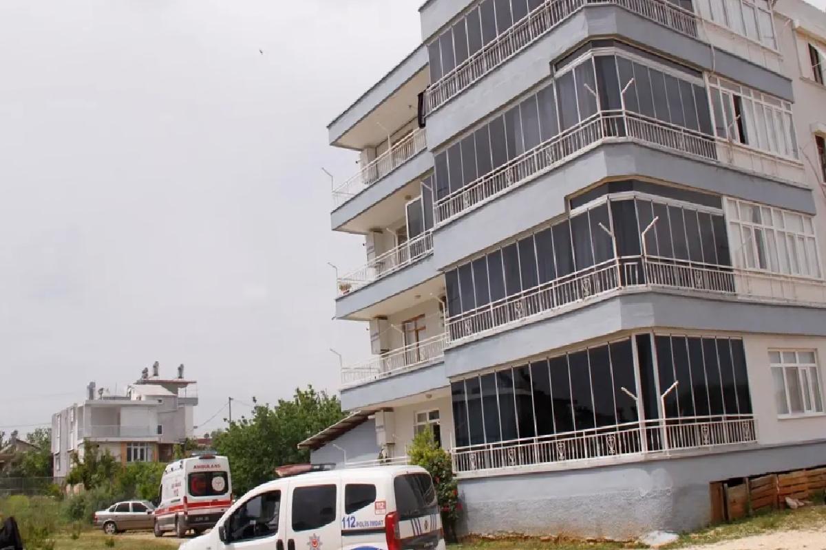 Antalya’da Ev Yangını Söndürüldü