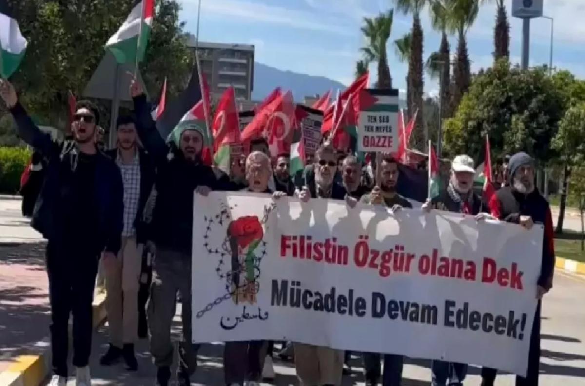 Antalya’da Gazze’ye Destek Yürüyüşü