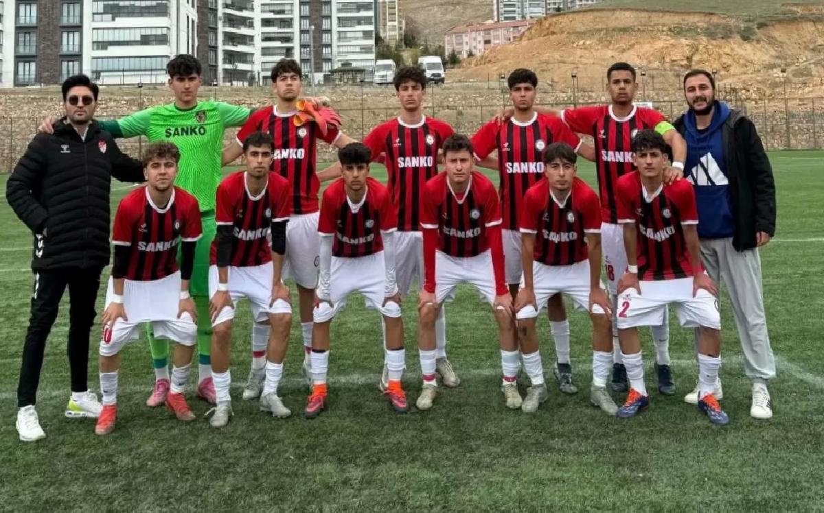 ASKSL Futbol Takımları Türkiye Finallerine Gitti