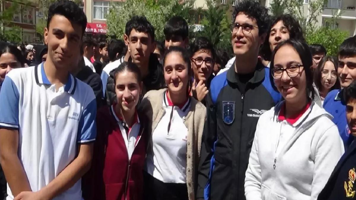 Astronot Atasever, Iğdır’da Öğrencilerle Buluştu