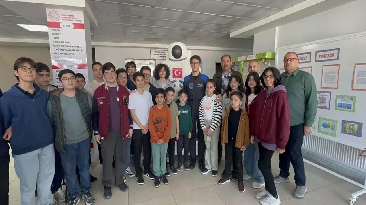 Astronot Tuva Cihangir Atasever, Iğdır’da BİLSEM öğrencileriyle buluştu
