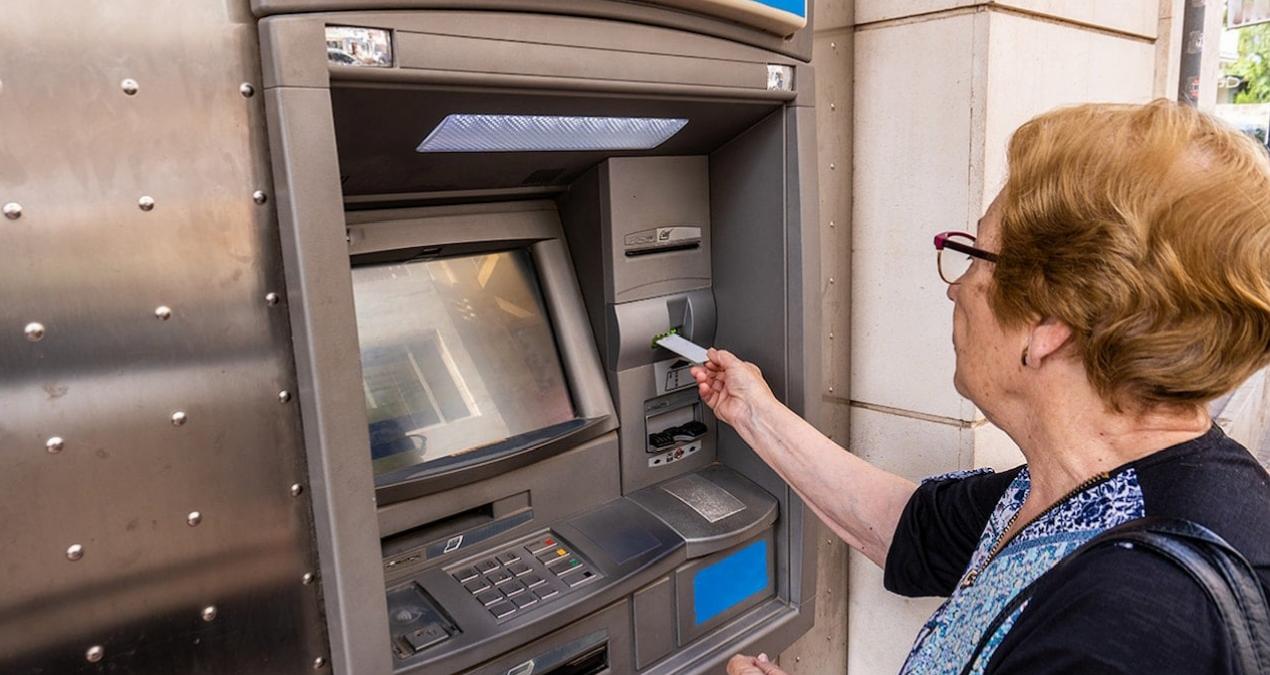 ATM’den para çeken emekli hayatının şokunu yaşadı