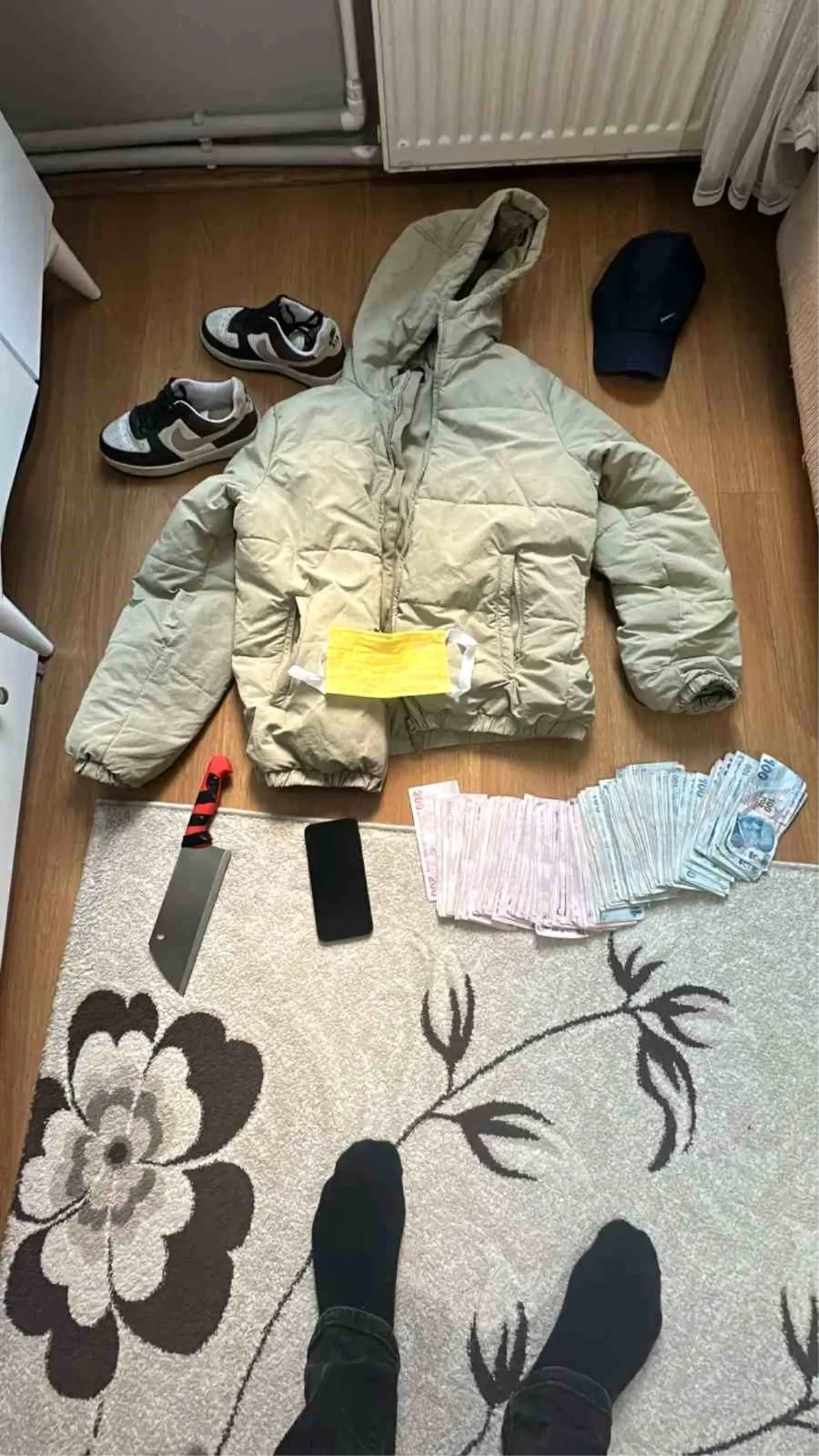 Bağcılar’da Market Soygunu: 80 Bin Lira Çalındı