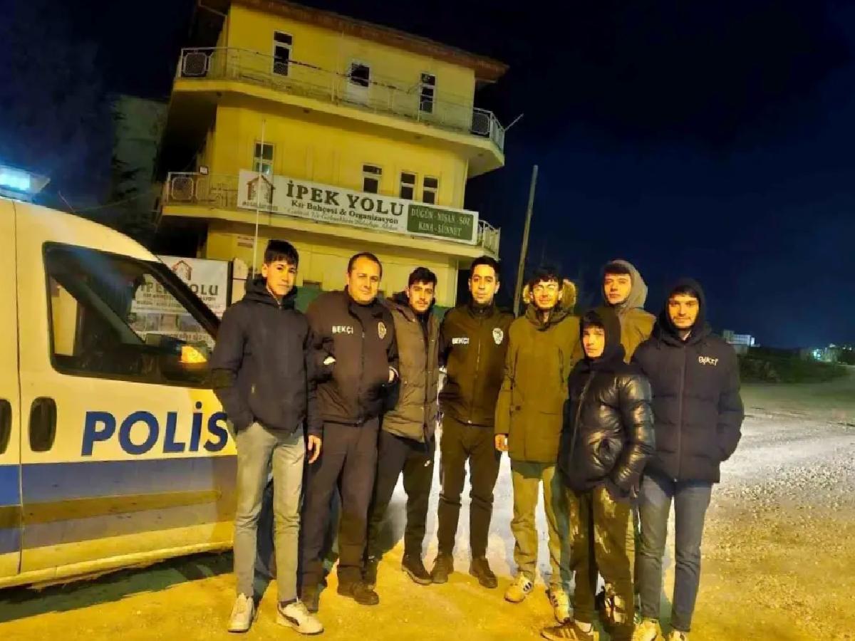 Bekçilerin Sürpriz Kutlaması