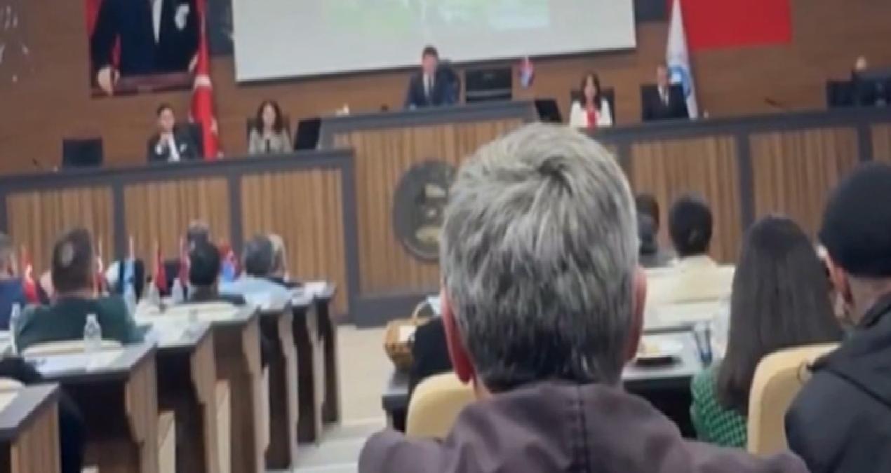 Belediye meclisinde ‘Atatürk’e hakaret’ gerginliği