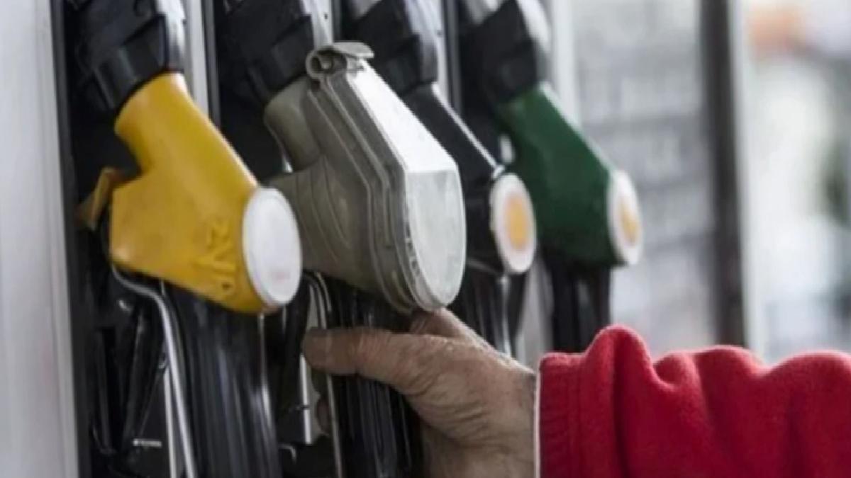 Benzine bir indirim daha geliyor
