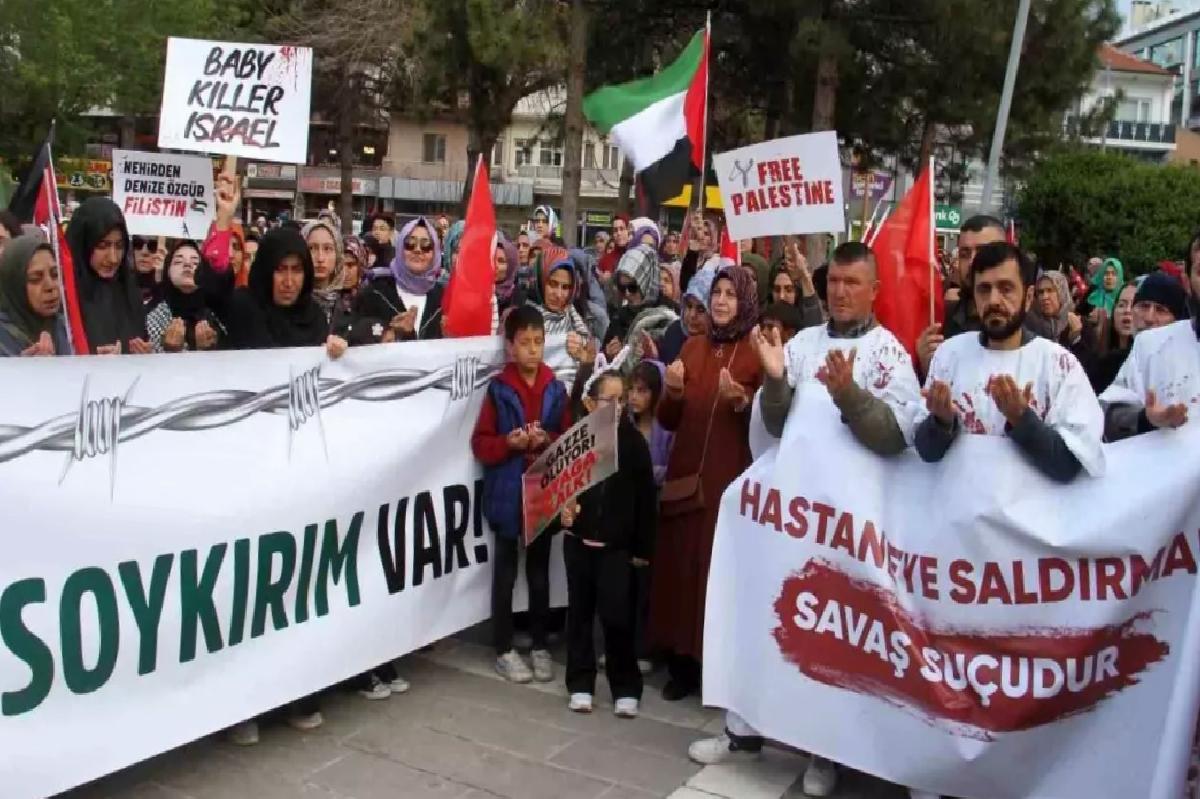 Beyşehir’de Gazze İçin Yürüyüş