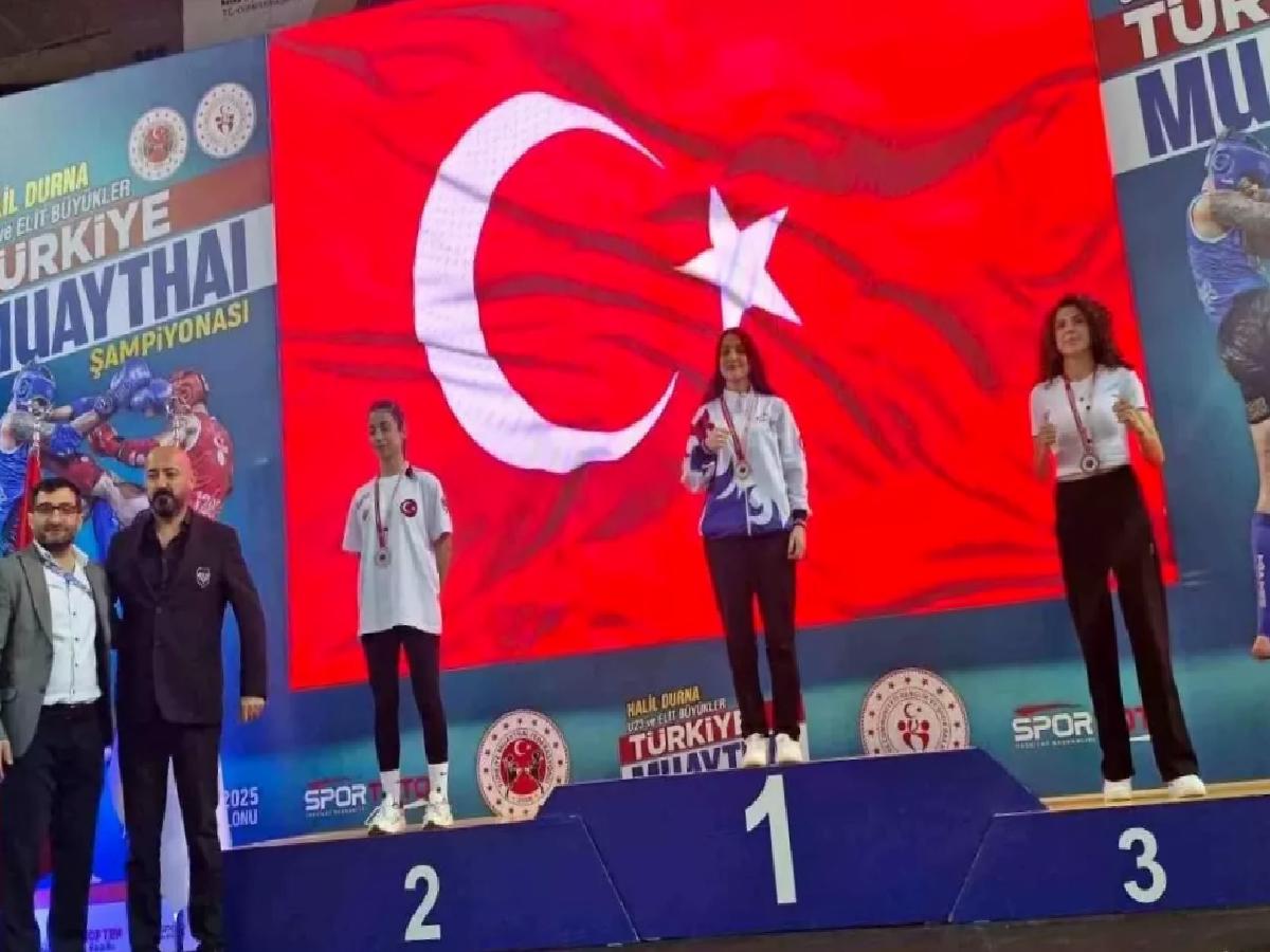Bitlisli Sporcular Muaythai’de Başarı Kazandı
