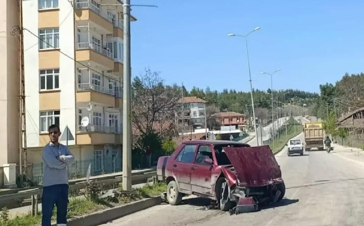 Boyabat’ta Trafik Kazası: Sürücü Yaralandı