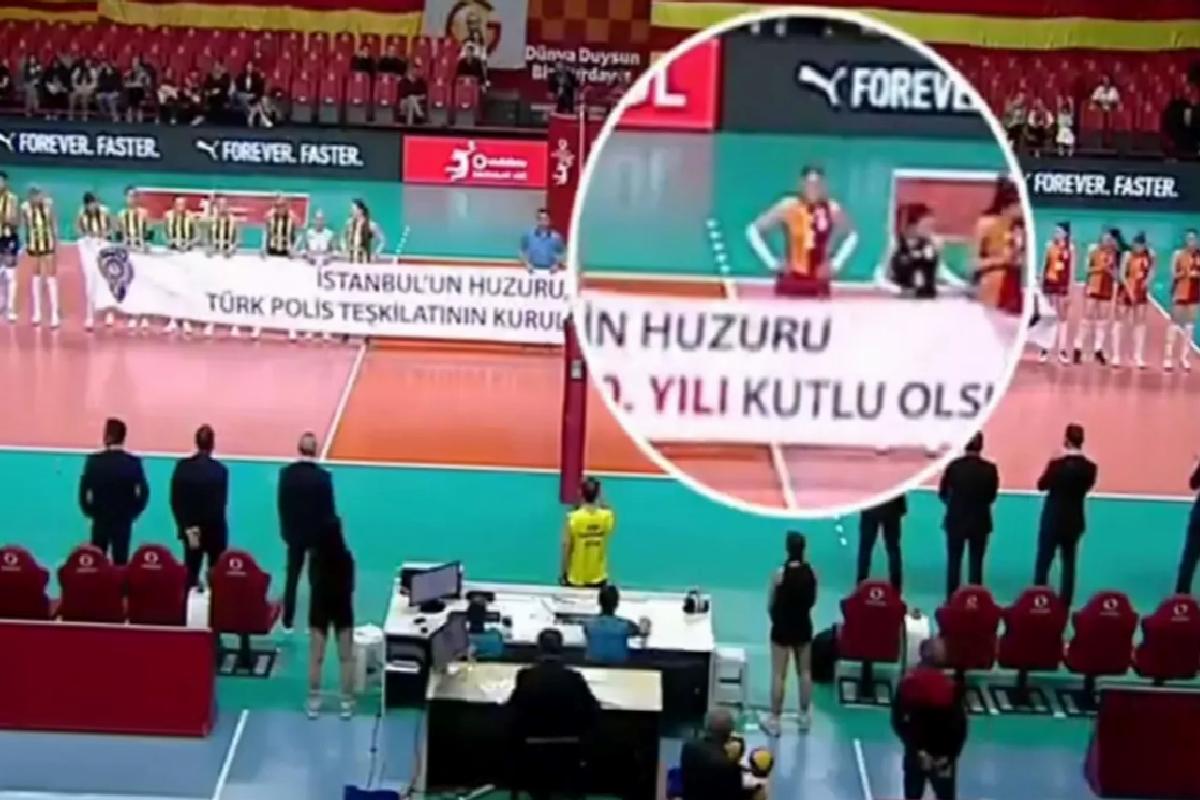 Boykota destek veren voleybolcu, maç öncesi açılan pankartı tutmadı