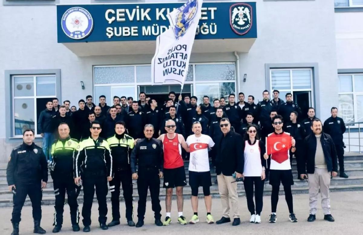 Bursa’da Emniyet Teşkilatı İçin Maraton
