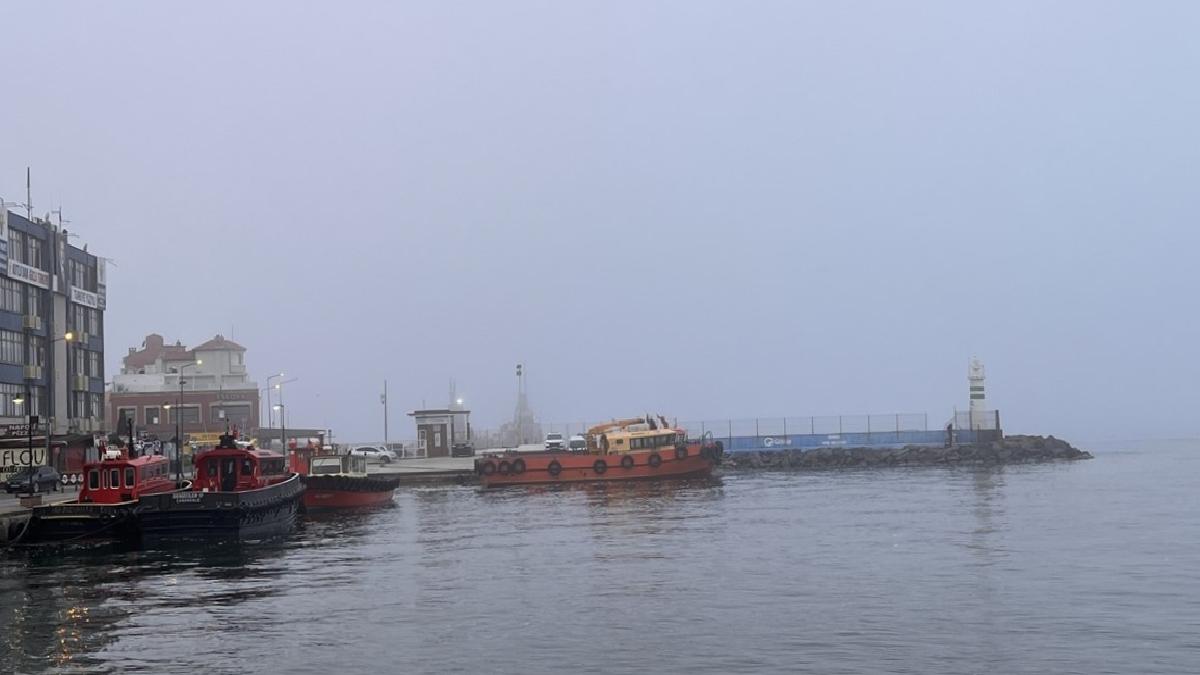 Çanakkale Boğazı sisle kaplandı: Transit gemi geçişlerine kapatıldı