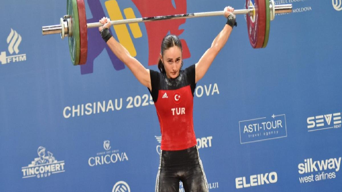 Cansel Özkan, Avrupa Şampiyonası’nda bronz madalyanın sahibi oldu