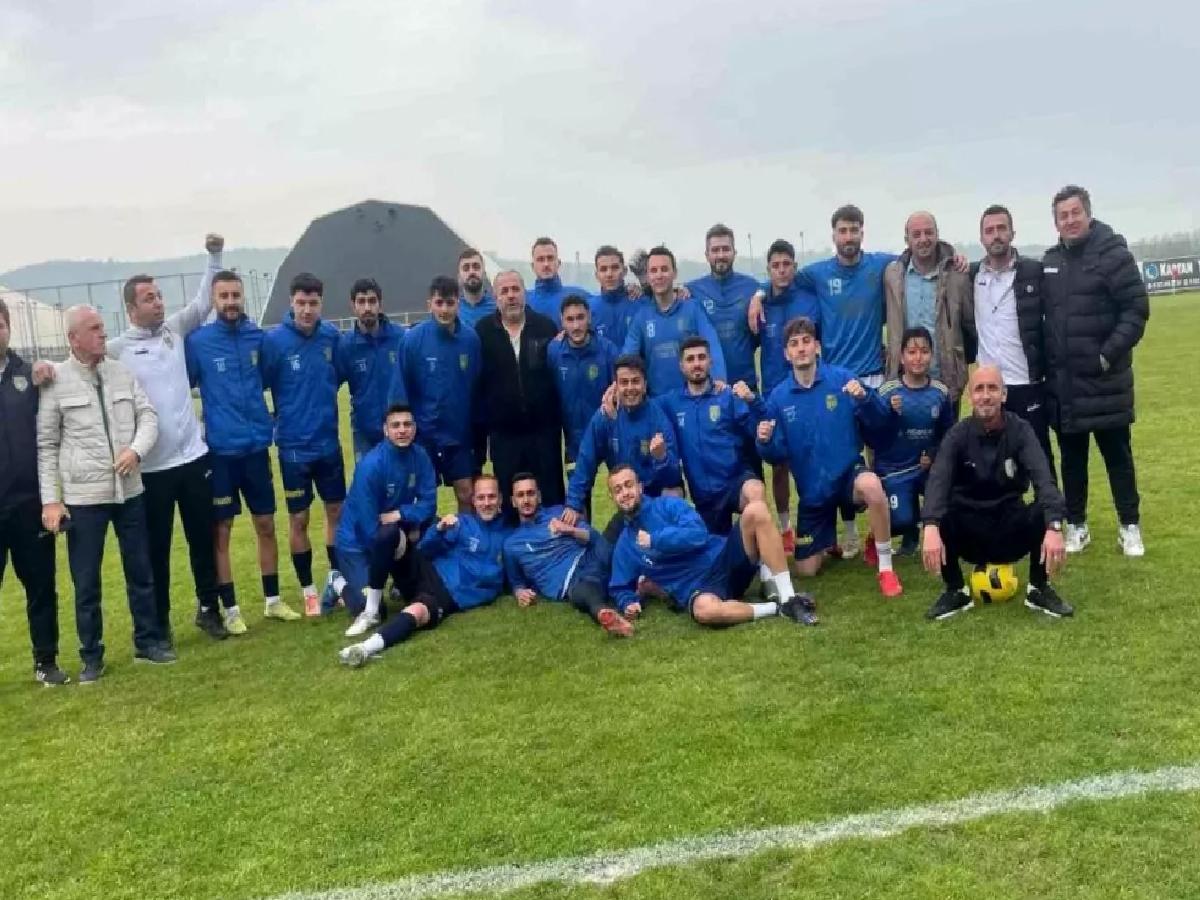 Çaycumaspor’da Mutluluk: Evlilik Teklifi ve Şampiyonluk