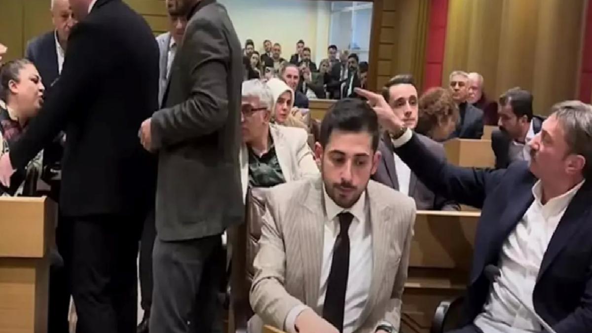CHP’li kadın meclis üyesine hakaret eden belediye başkanı hakkında karar verildi