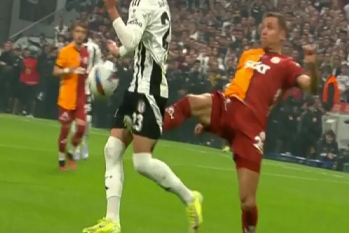 Çıkan kırmızı kart büyük tartışma yaratmıştı! İşte derbinin VAR kayıtları