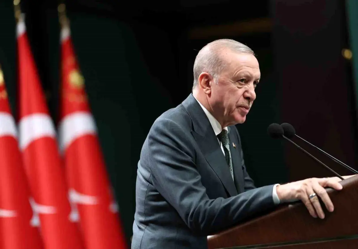 Cumhurbaşkanı Erdoğan: “25 bin yeni öğretmen ataması sürecini başlattığımızın müjdesini gençlerimizle paylaşmak istiyorum”