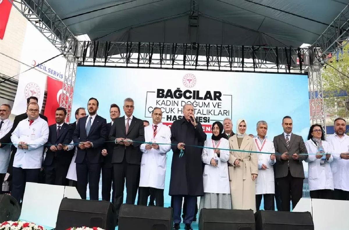 Cumhurbaşkanı Erdoğan: “Bugün tam 2 milyon 840 binin üzerinde vatandaşımıza evde sağlık hizmeti veriyoruz.”