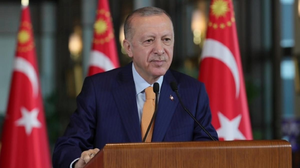 Cumhurbaşkanı Erdoğan: Gazi’nin partisini, Batı’dan övgü almak için ayaklara paspas ettiler