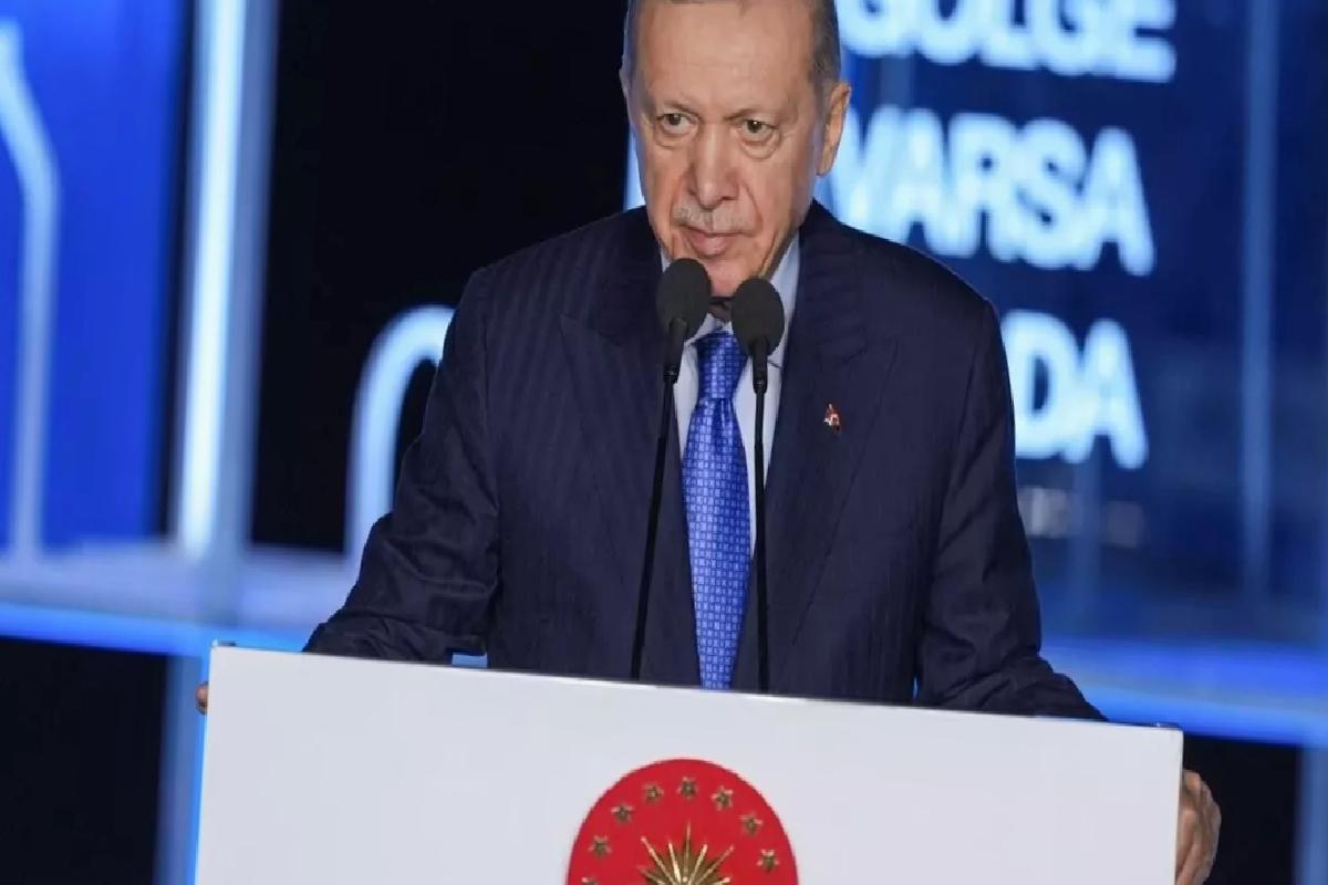Cumhurbaşkanı Erdoğan: Muhalefet, kendilerine destek vermedi diye sanatçıları fişledi