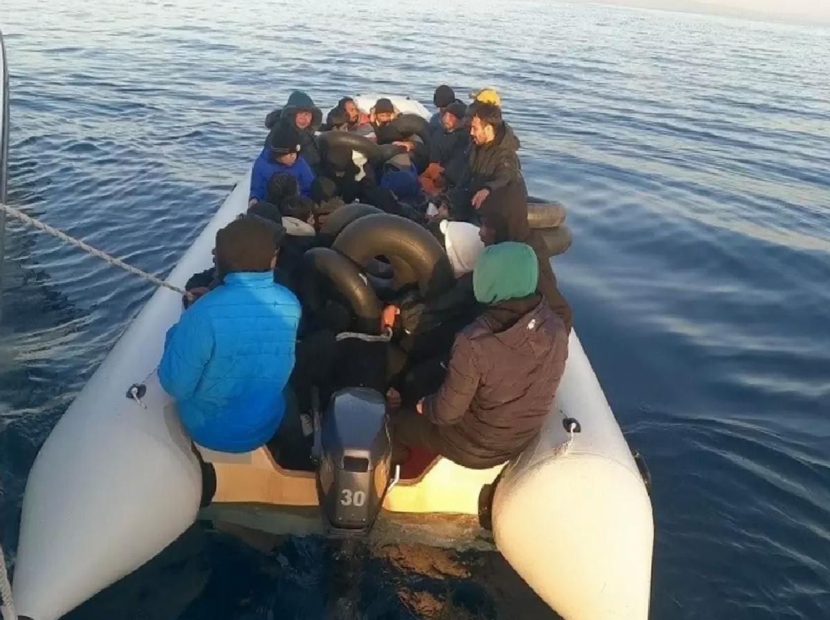 Dikili’de 29 Kaçak Göçmen Yakalandı