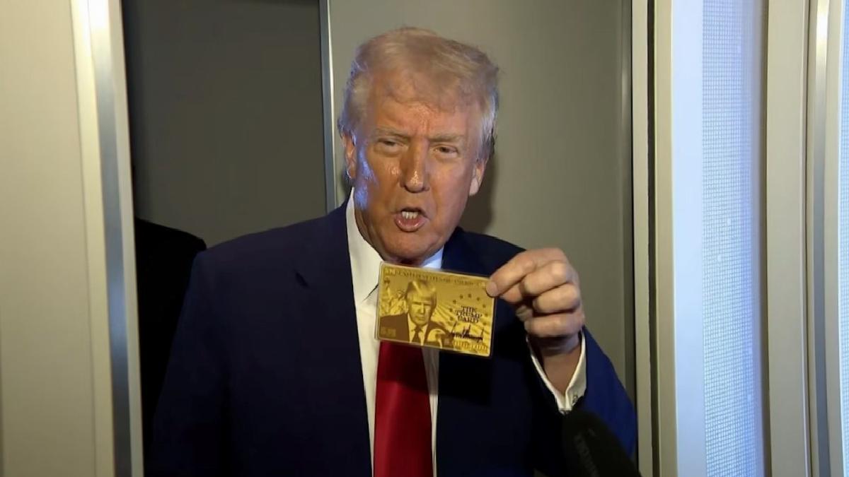 Donald Trump, yatırımcılara yönelik vatandaşlık ve oturum izni sağlayan altın kartı tanıttı