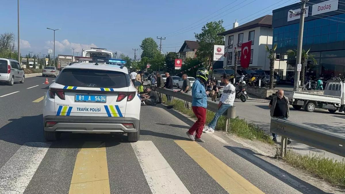 Düzce’de Moped ile Motosiklet Çarpıştı