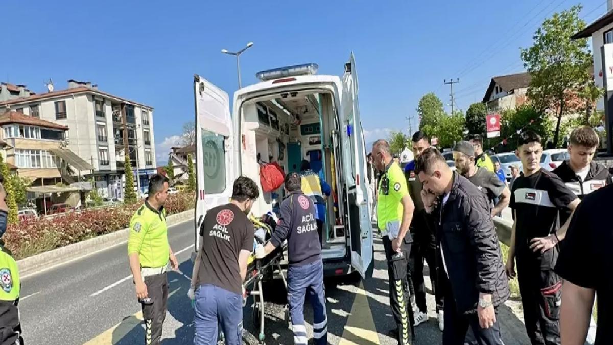 Düzce’de Motosiklet ve Elektrikli Bisiklet Çarpıştı