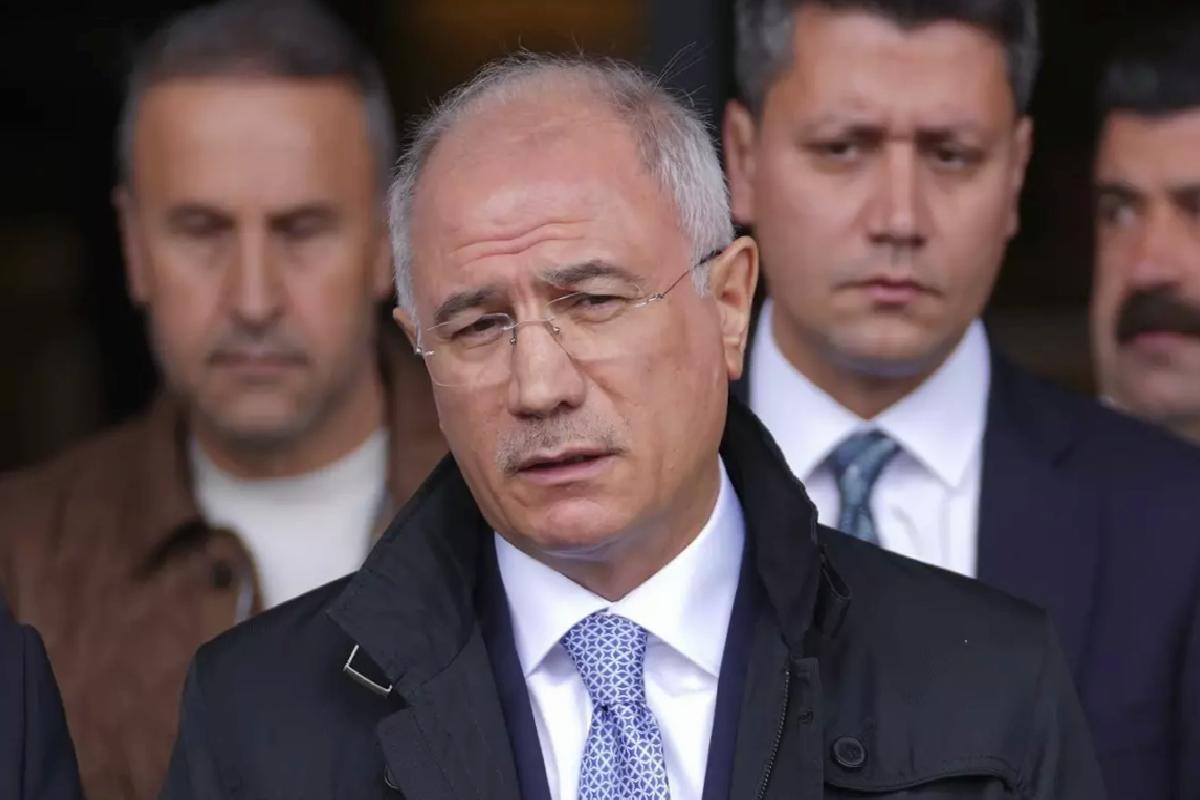 Efkan Ala, Sırrı Süreyya Önder’i Ziyaret Etti