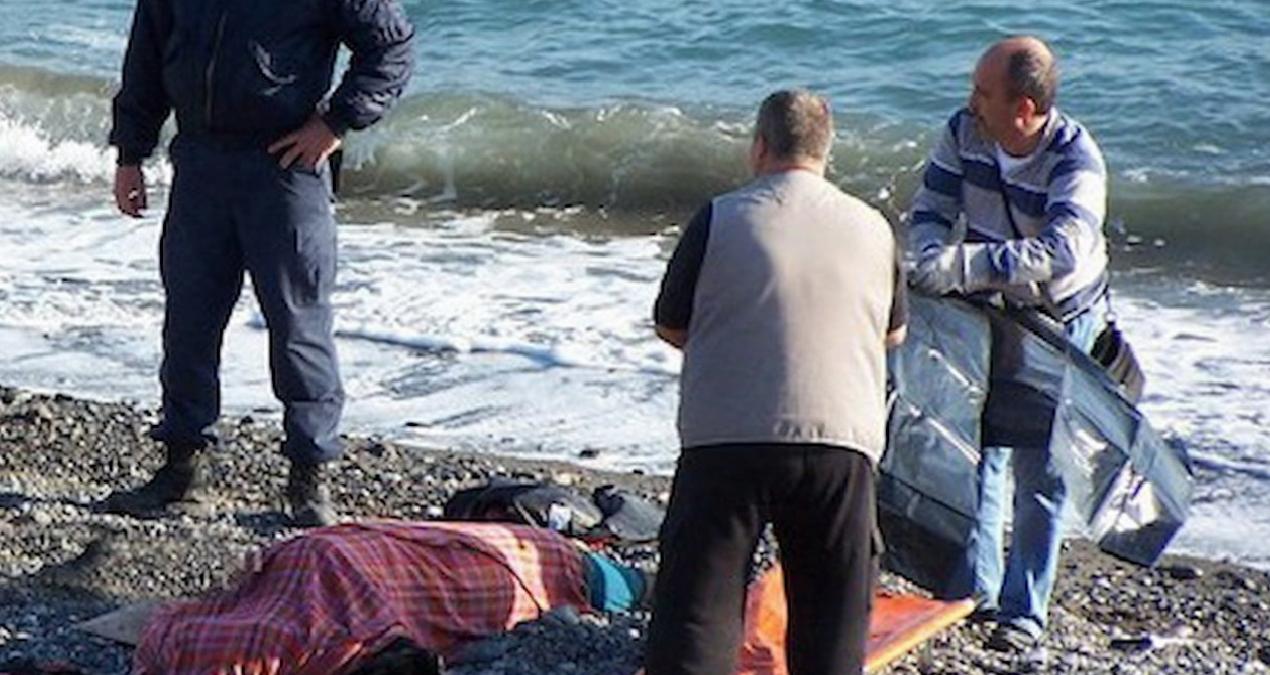 Ege’de göçmen faciası bot alabora oldu 7 göçmen öldü