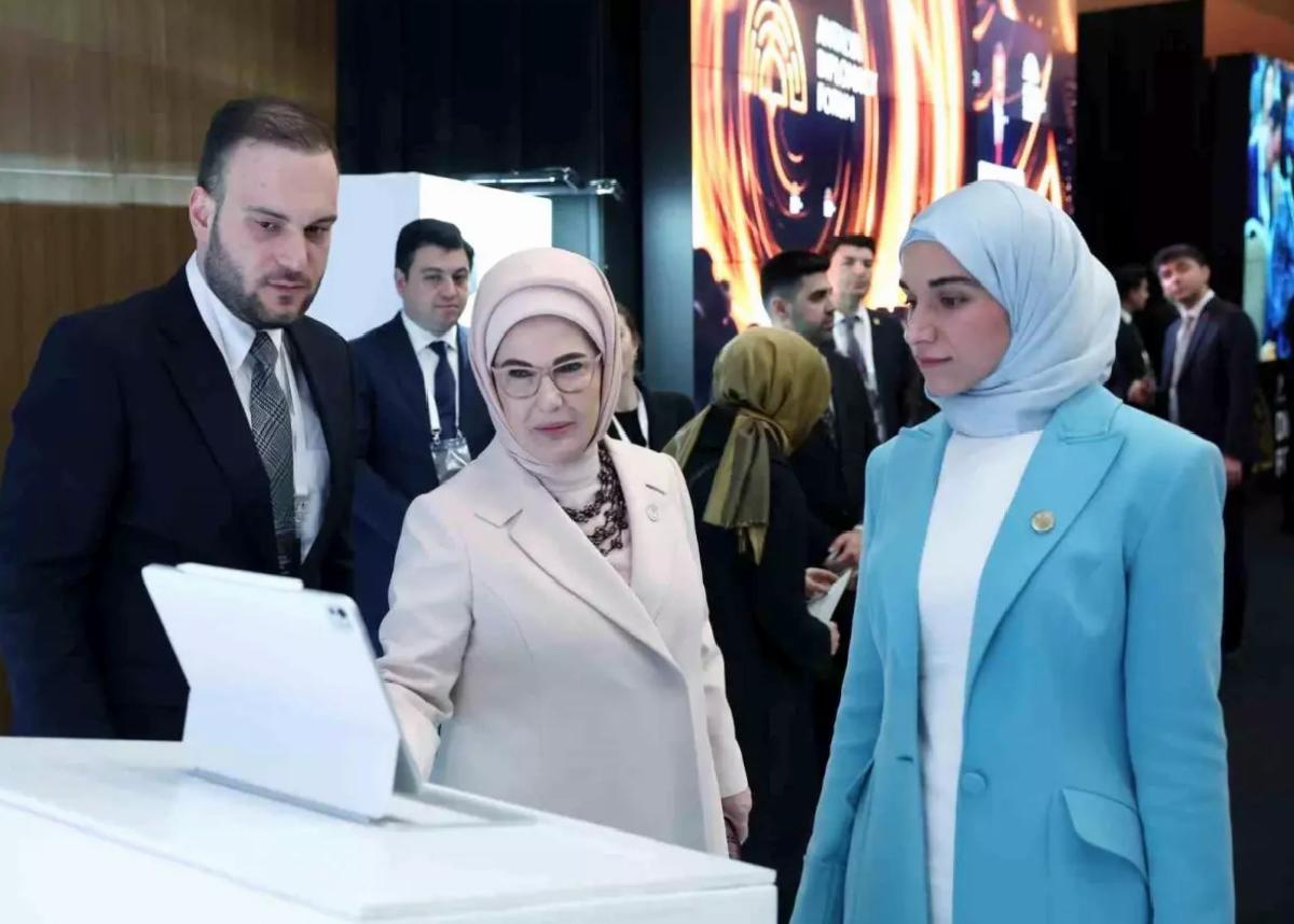 Emine Erdoğan, BM Sürdürülebilir Kalkınma Çözümleri Ağı Başkanı Sachs ile görüştü