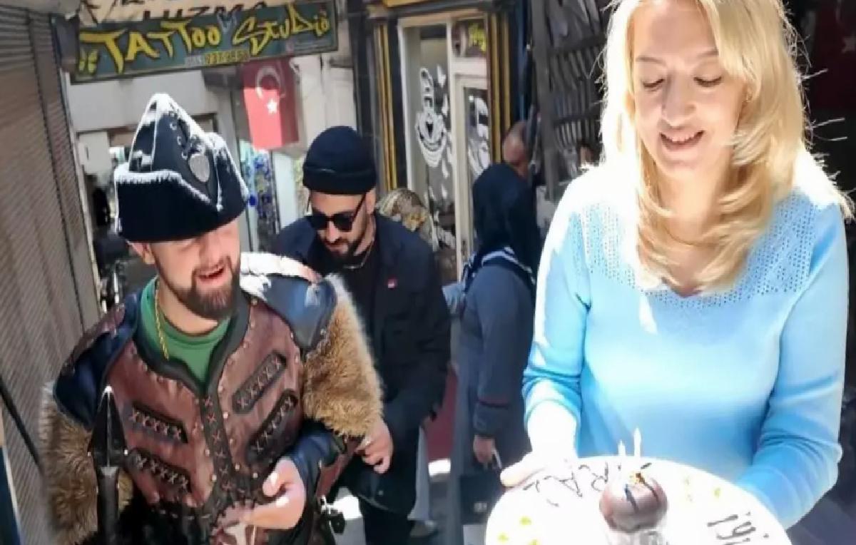Emre’ye Doğum Günü Sürprizi