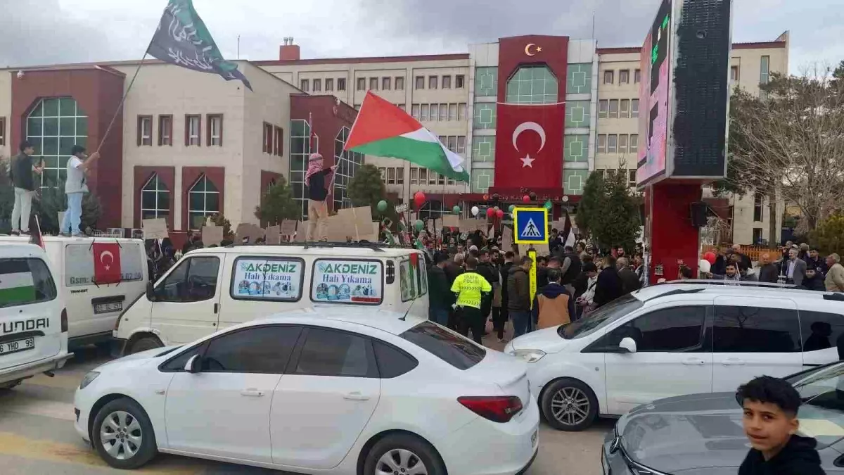 Erciş’te Filistin İçin Yürüyüş