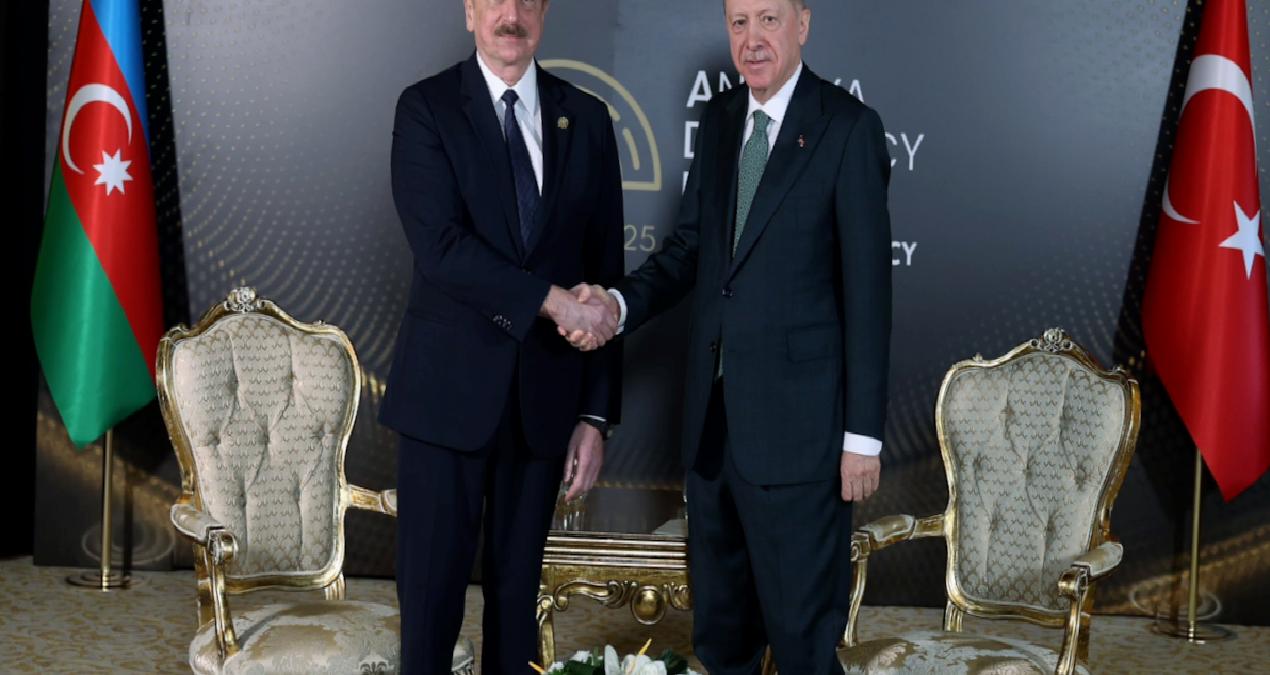 Erdoğan, Aliyev ile bir araya geldi