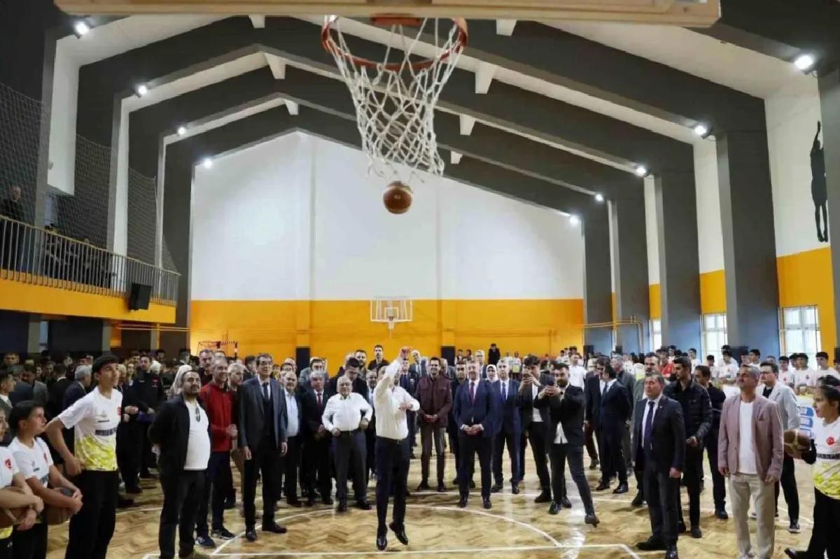ERVA Spor Okulları’nın 52.’si açıldı