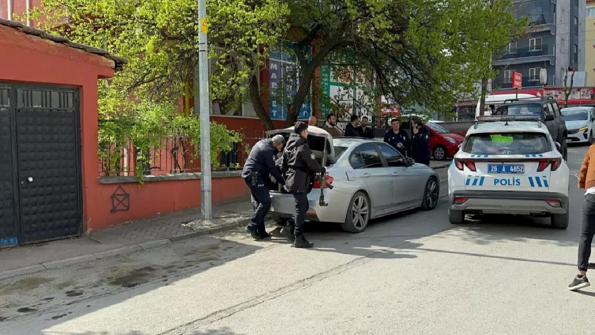 Eskişehir’de polis ekiplerinin ihtarına uymayan sürücüye yüksek para cezası