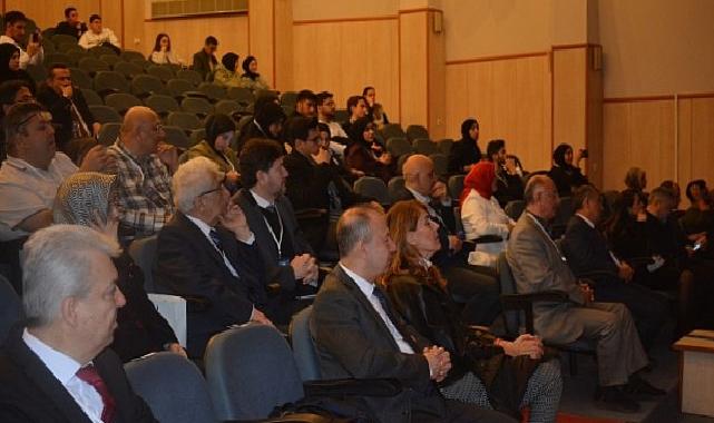 EÜ’de “İzmir’de İlmî ve Kültürel Hayat” sempozyumu başladı
