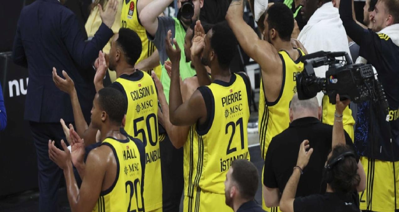 Fenerbahçe Beko İstanbul’a döndü