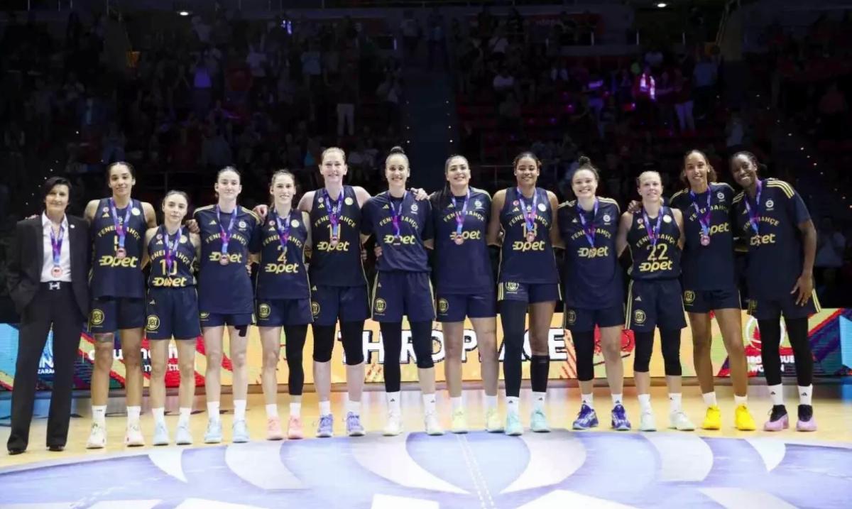 Fenerbahçe Kadın Basketbol Takımı Avrupa Üçüncüsü